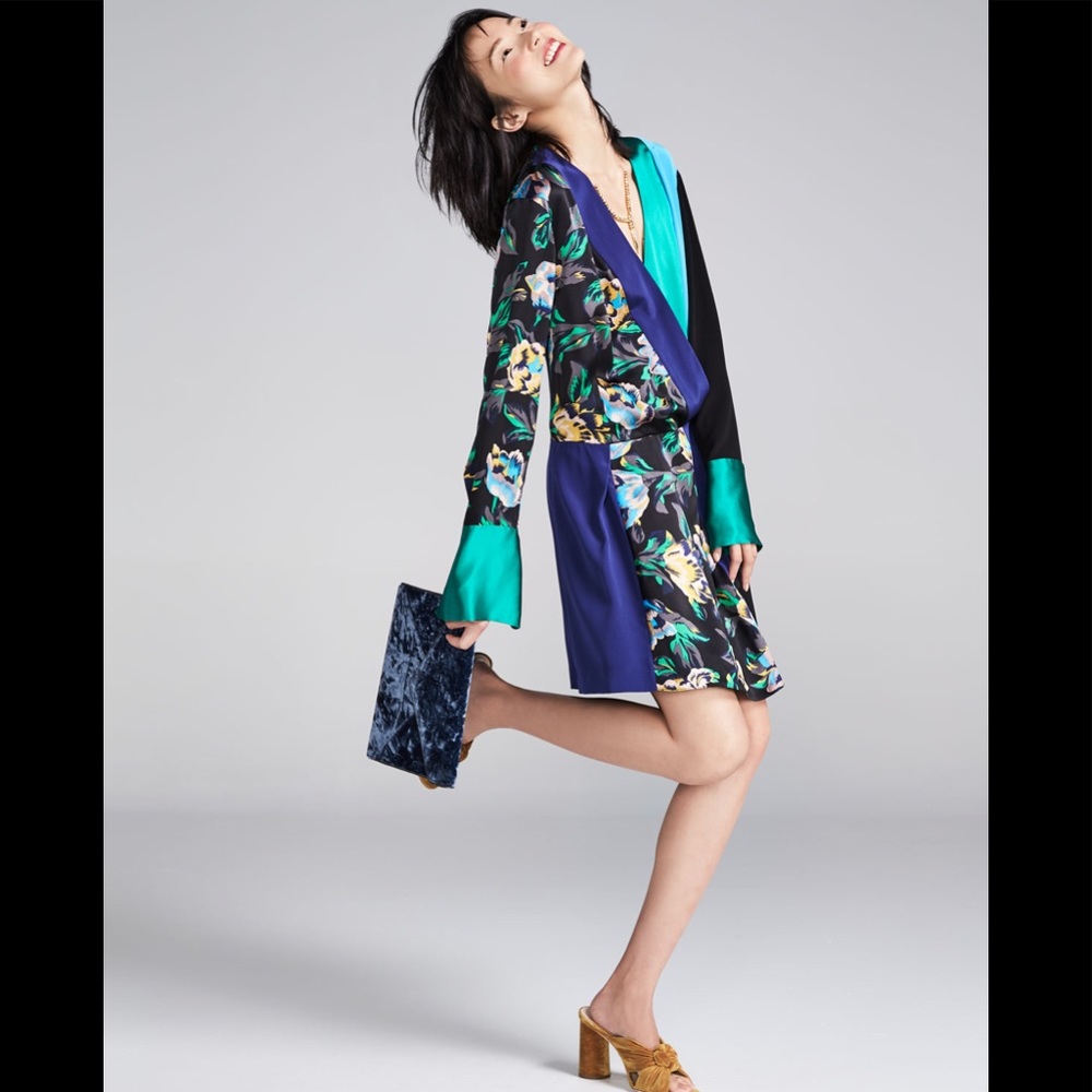 Diane Von Furstenberg Long Sleeve Crossover Dress - Picture 4 of 16